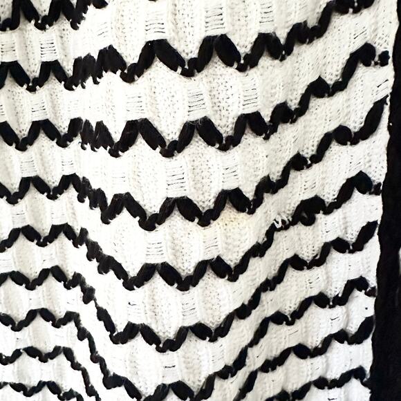 St. John Black White Open Knit Swirl Textured Hook Closure Long Cardigan Large - Picture 6 of 12